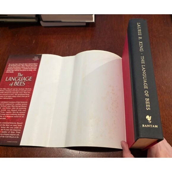 Language Of Bees Laurie R. King SIGNED 1st Printing 1st Edition 2009 HC DJ - Picture 11 of 15